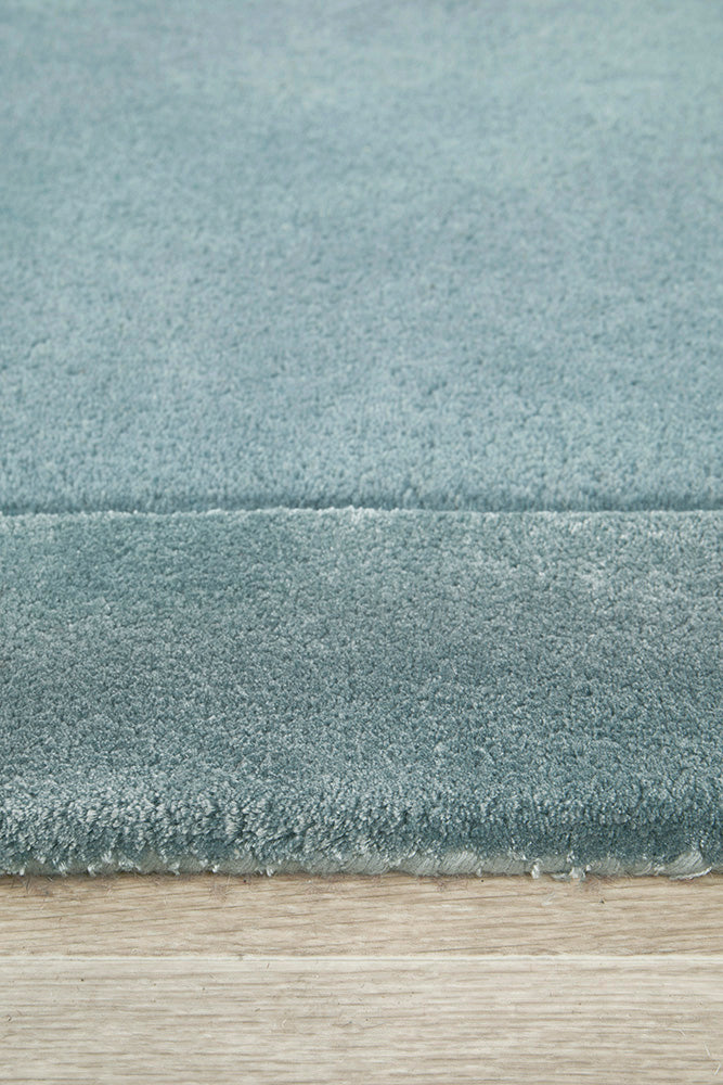 Elodie Aegean Runner