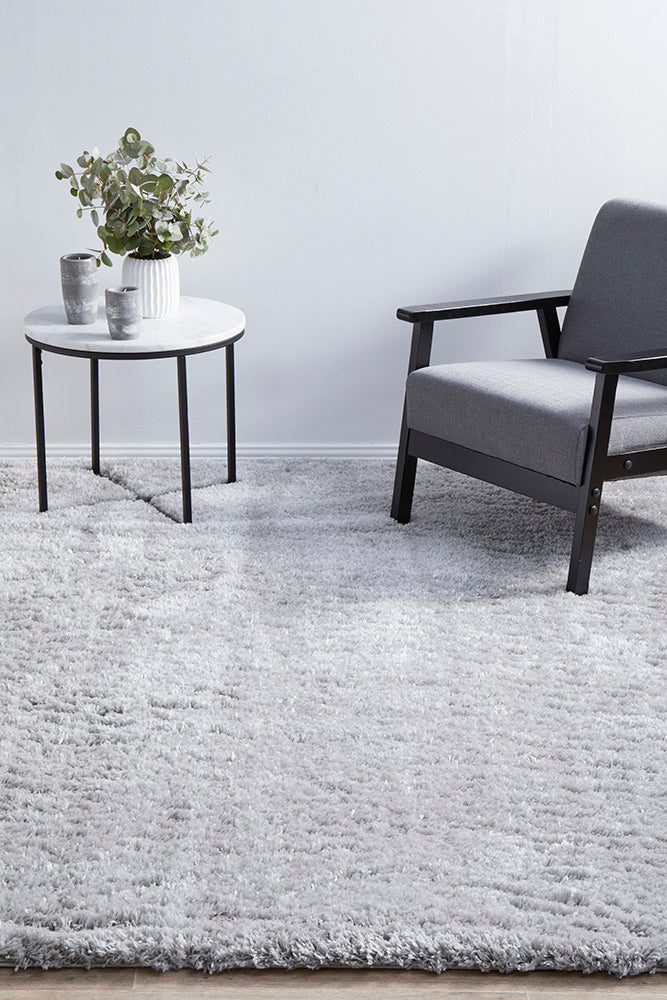 Leah Silver Rug