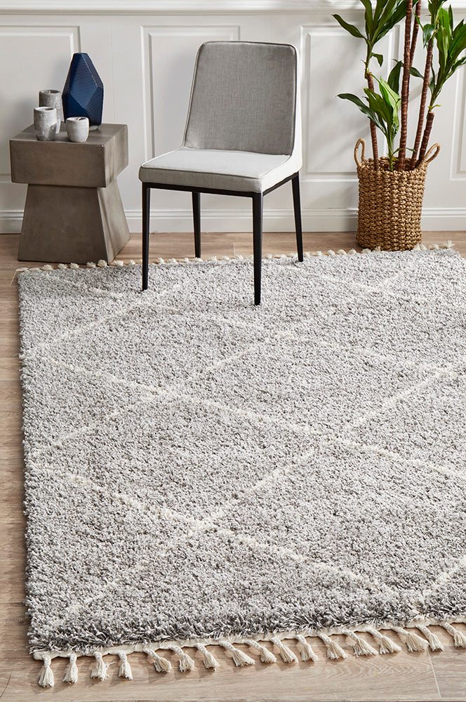 Catalina Silver Diamonds Rug