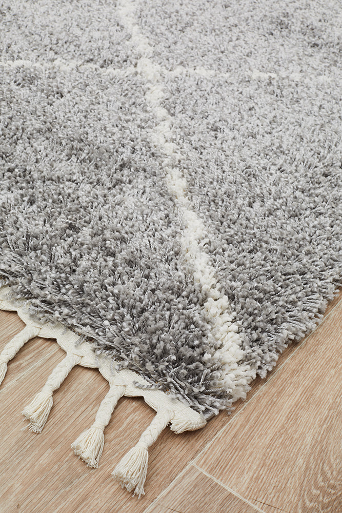 Catalina Silver Diamonds Rug