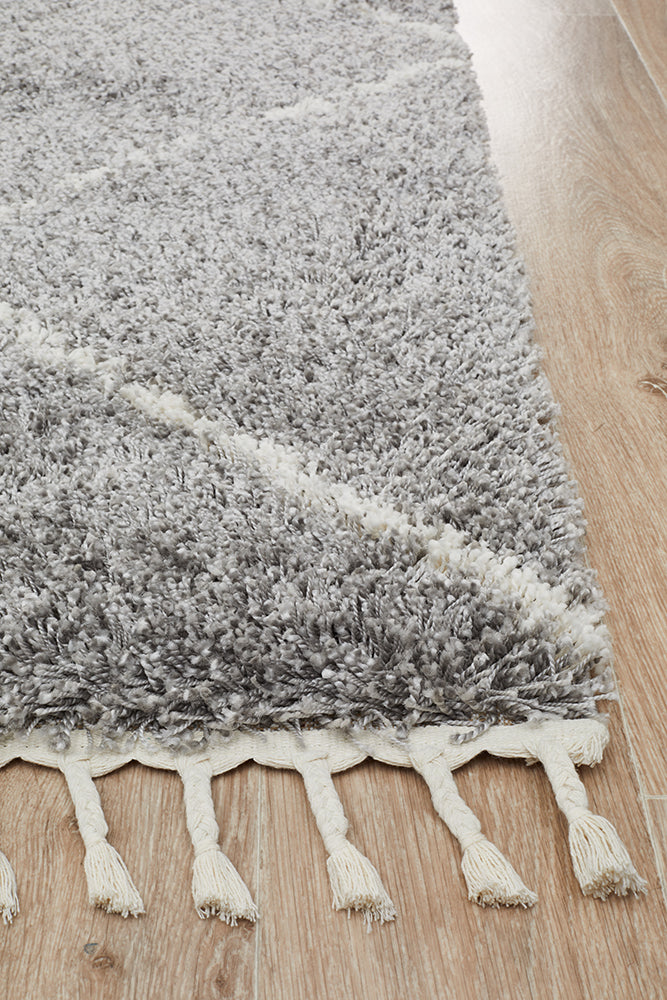Catalina Silver Diamonds Rug