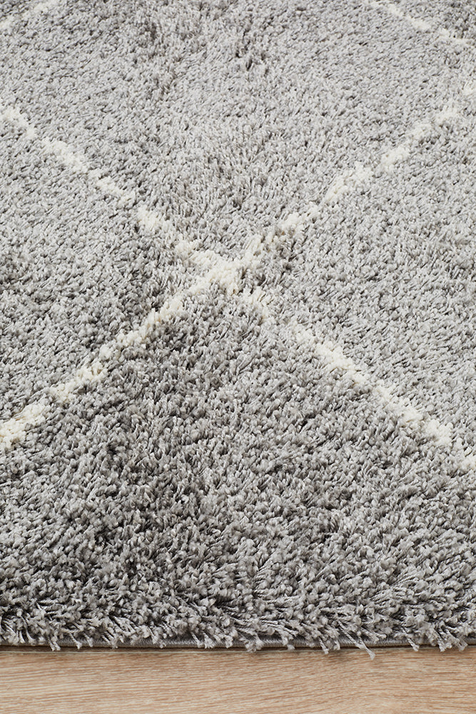 Catalina Silver Diamonds Rug