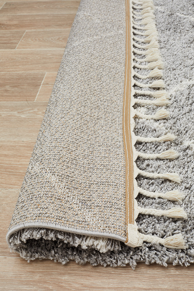 Catalina Silver Diamonds Rug