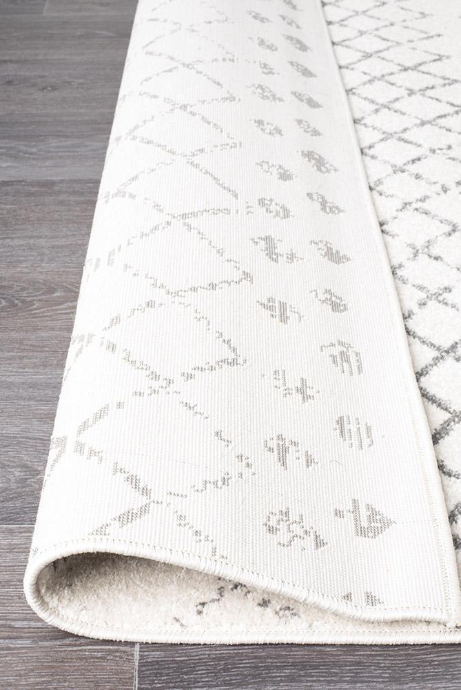 Ariana Ivory Moroc Tribal Rug